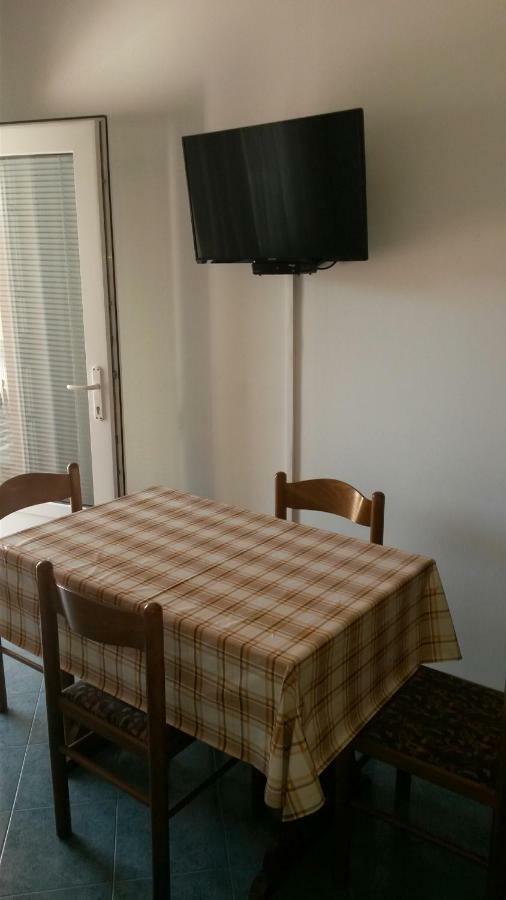פרימוסטן Apartments Tonka מראה חיצוני תמונה