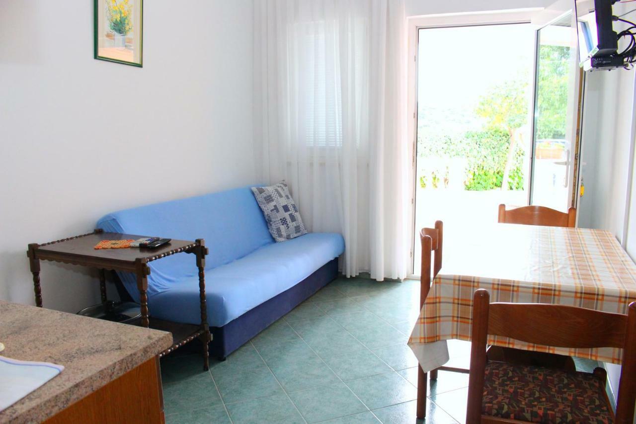 פרימוסטן Apartments Tonka מראה חיצוני תמונה