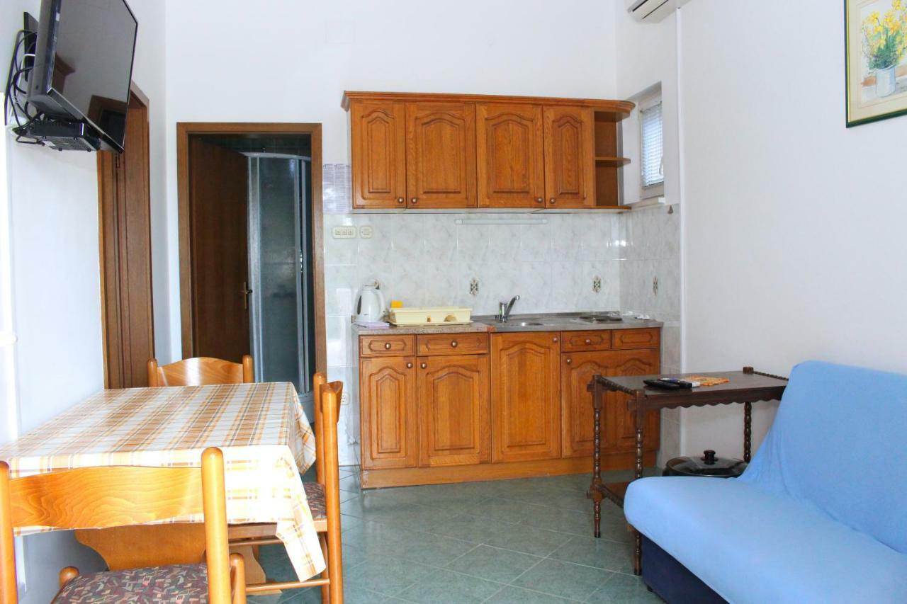 פרימוסטן Apartments Tonka מראה חיצוני תמונה